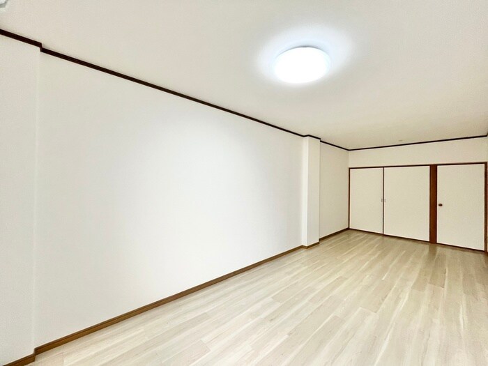 メゾンコヤマの物件内観写真