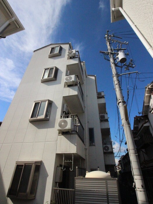 フリーディオ城垣の物件外観写真