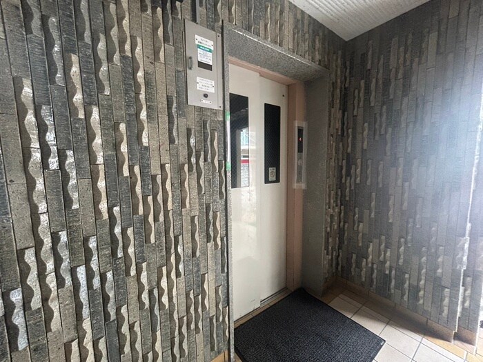 カサ・クレストの物件外観写真