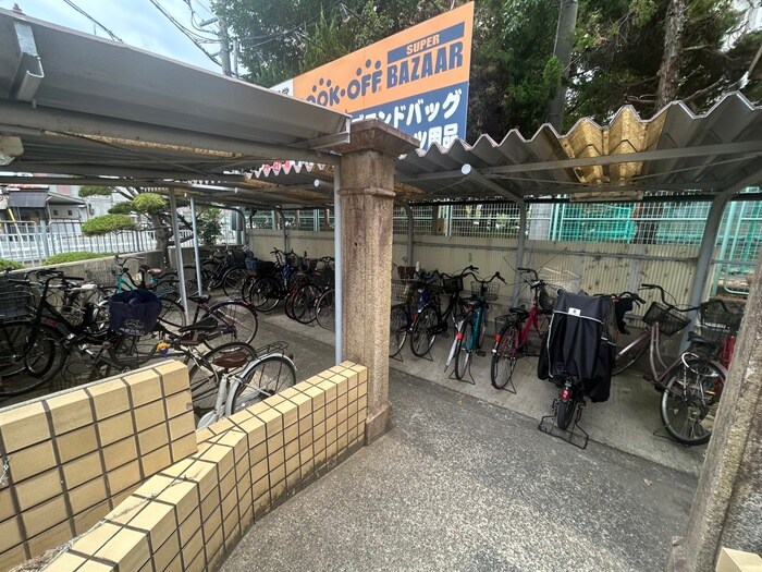 カサ・クレストの物件外観写真