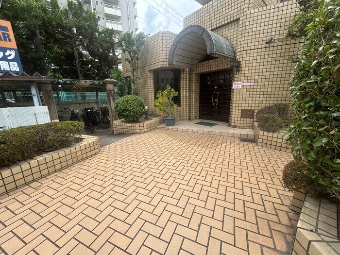 カサ・クレストの物件外観写真