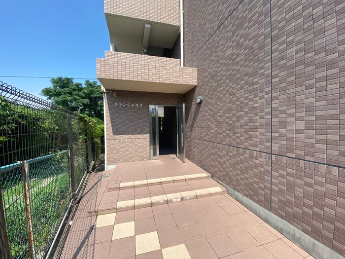 グランシャリオの物件外観写真