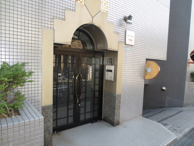 パインハイツ甲子園の物件外観写真