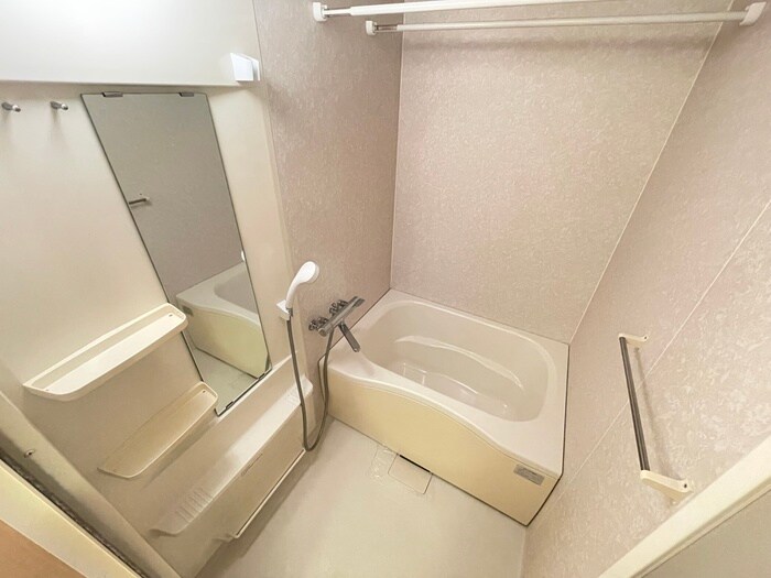 メゾン長曽根B棟の物件内観写真