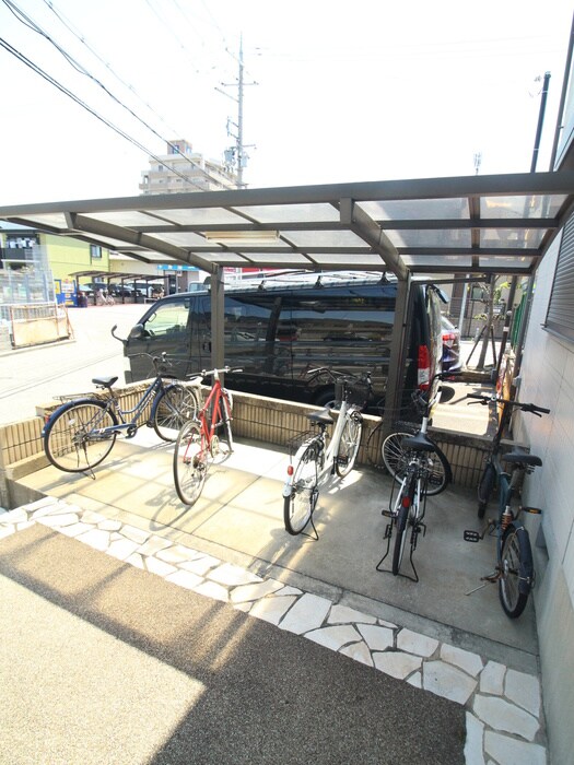 メゾン長曽根B棟の物件外観写真