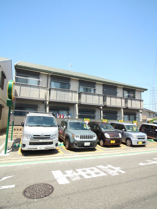 メゾン長曽根B棟の物件外観写真