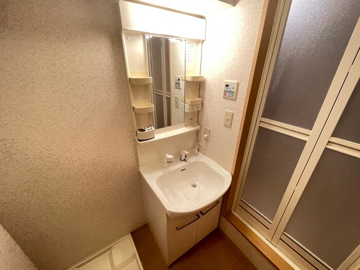 メゾン長曽根B棟の物件内観写真