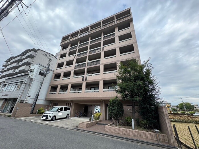 パインフィ－ルド葛野大路の物件外観写真