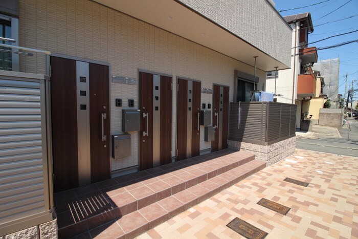 サンモルク西院の物件外観写真