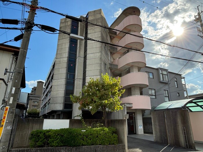 ウエストヒルズの物件外観写真