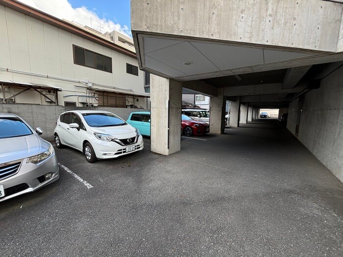 ウエストヒルズの物件外観写真