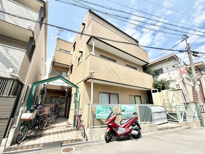 シャルマンＳの物件外観写真