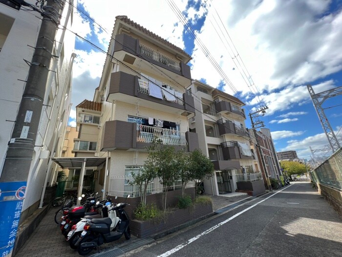 篠原南マンションの物件外観写真