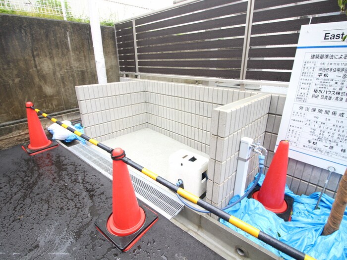 East Villa 逆瀬川の物件外観写真