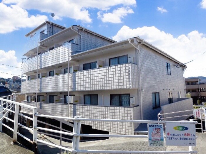 メゾン鼓ヶ滝の物件外観写真