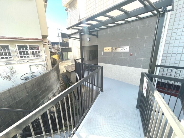 メゾン鼓ヶ滝の物件外観写真