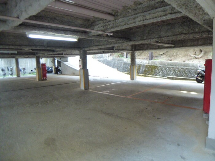 メゾン鼓ヶ滝の物件外観写真