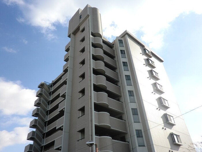 ﾒｿﾞﾝ菱江の物件外観写真