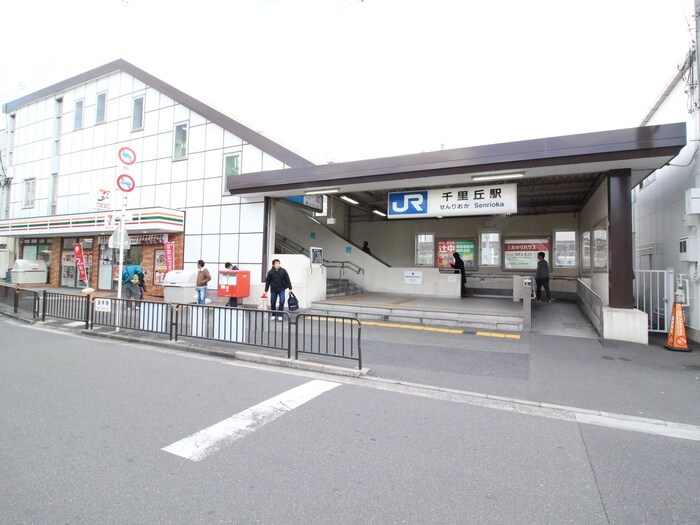 フジパレス千里丘駅西の物件外観写真