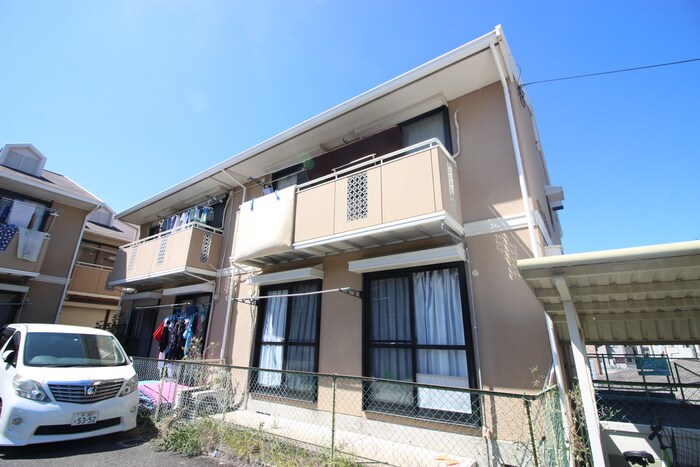 セジュ－ル泉ヶ丘Ａ棟の物件外観写真