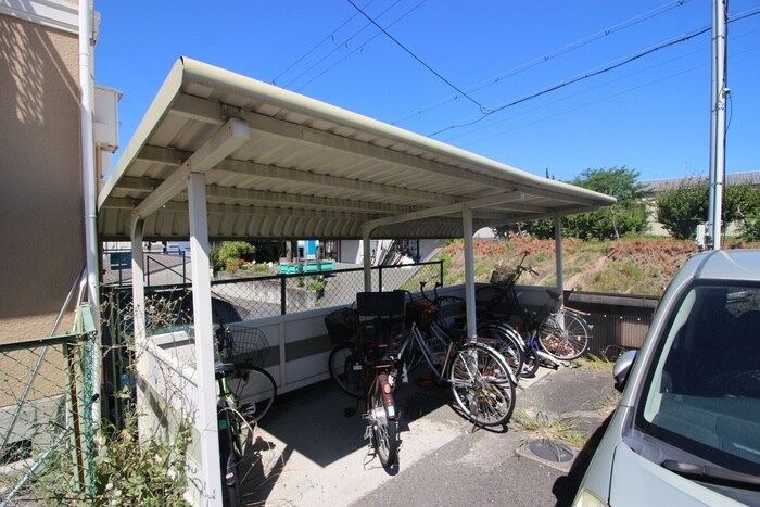 セジュ－ル泉ヶ丘Ａ棟の物件外観写真