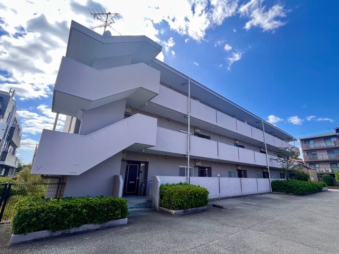 グリーンコート宝塚の物件外観写真