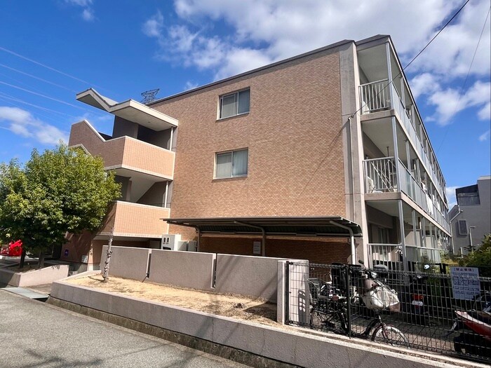 グリーンコート宝塚の物件外観写真