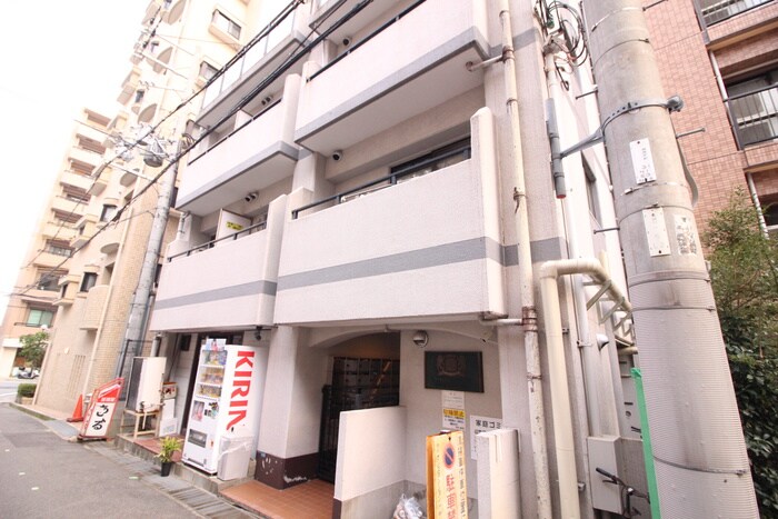 ﾗｲｵﾝｽﾞﾏﾝｼｮﾝ六甲道（303）の物件外観写真