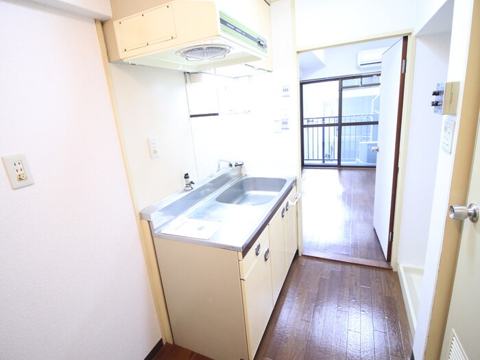 ﾗｲｵﾝｽﾞﾏﾝｼｮﾝ六甲道（303）の物件内観写真