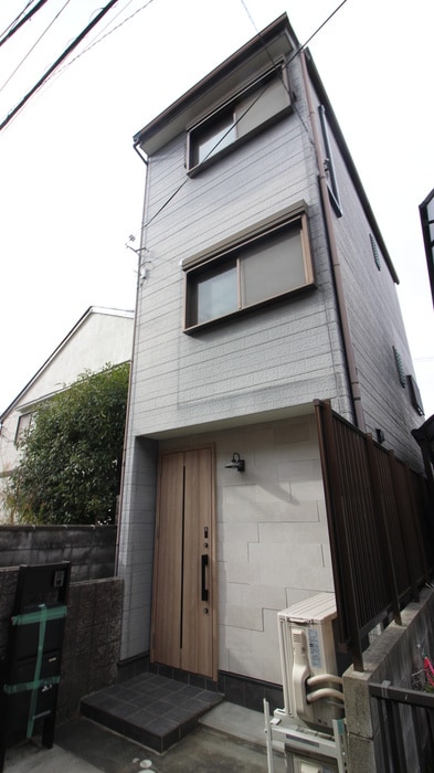 芥川町2丁目貸家の物件外観写真