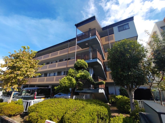 サザンハイムの物件外観写真