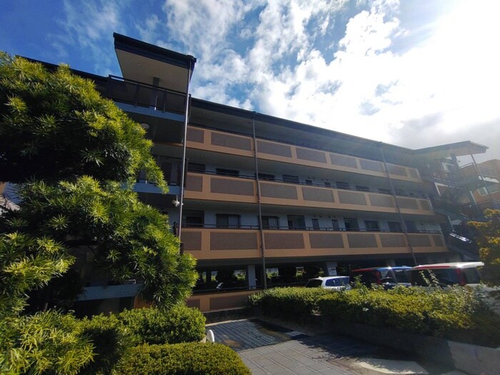 サザンハイムの物件外観写真