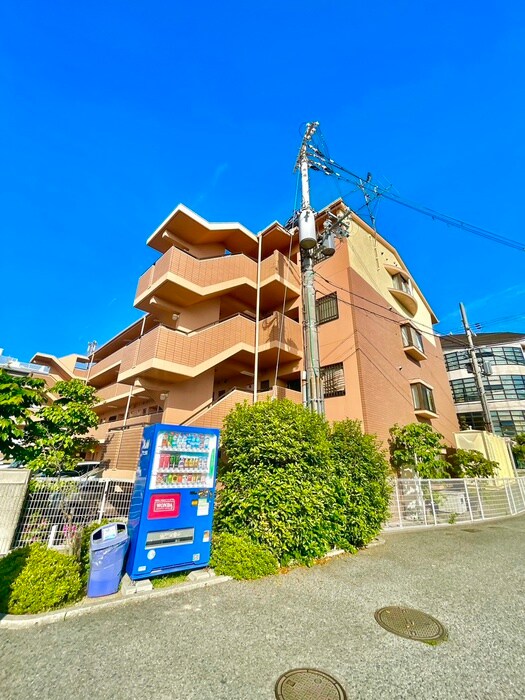 ルミエ－ル・マゴジⅡの物件外観写真