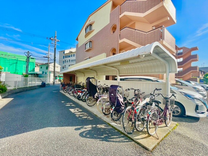 ルミエ－ル・マゴジⅡの物件外観写真