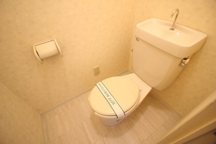 ルミエ－ル・マゴジⅡの物件内観写真