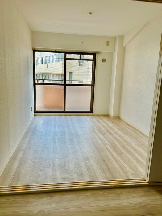 ルミエ－ル・マゴジⅡの物件内観写真