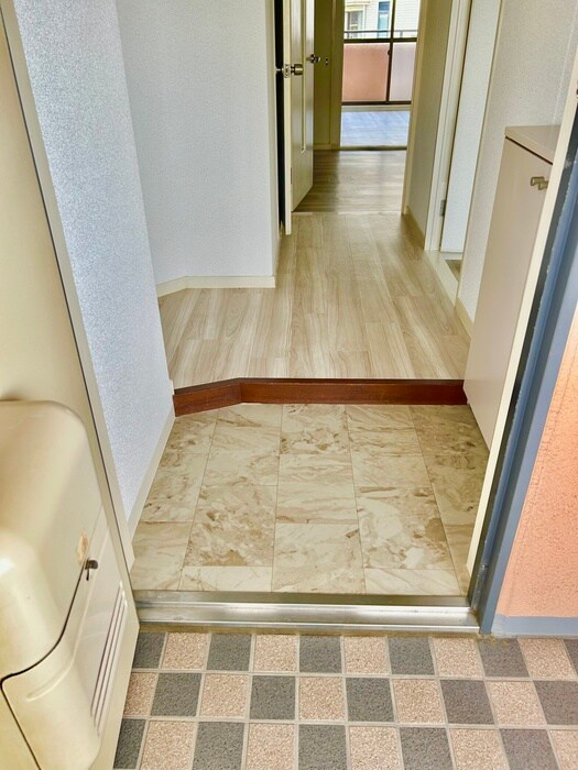 ルミエ－ル・マゴジⅡの物件内観写真