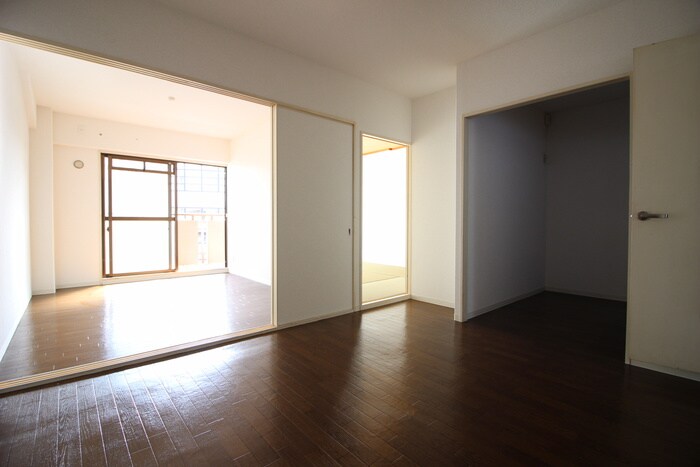 ルミエ－ル・マゴジⅡの物件内観写真