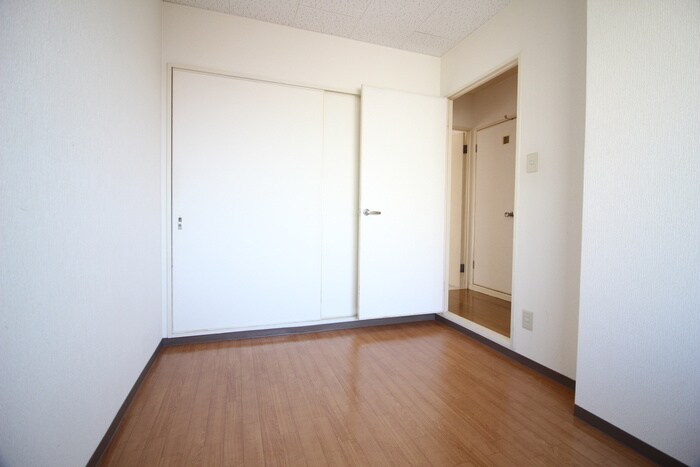 ルミエ－ル・マゴジⅡの物件内観写真