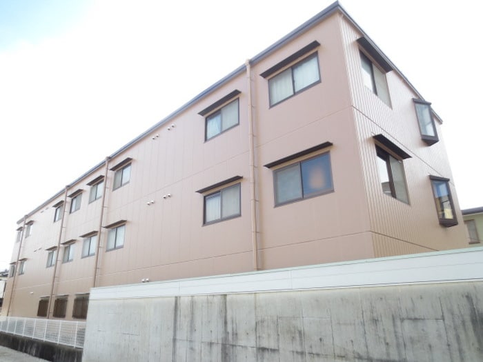 マノワ－ルの物件外観写真