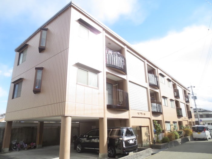 マノワ－ルの物件外観写真