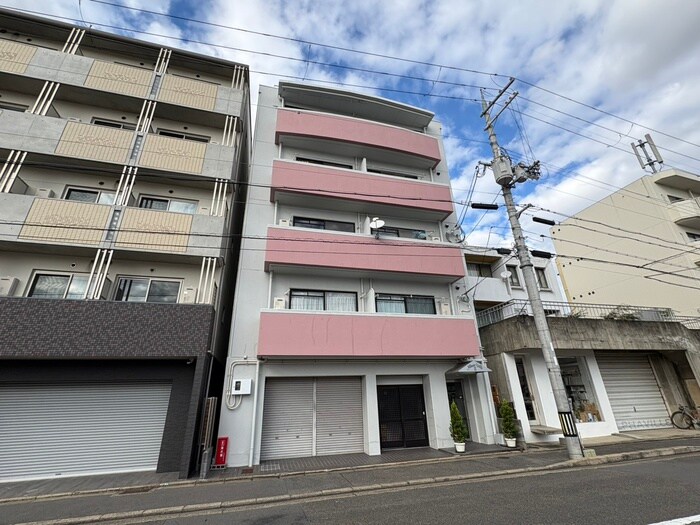 アルベールビル8の物件外観写真