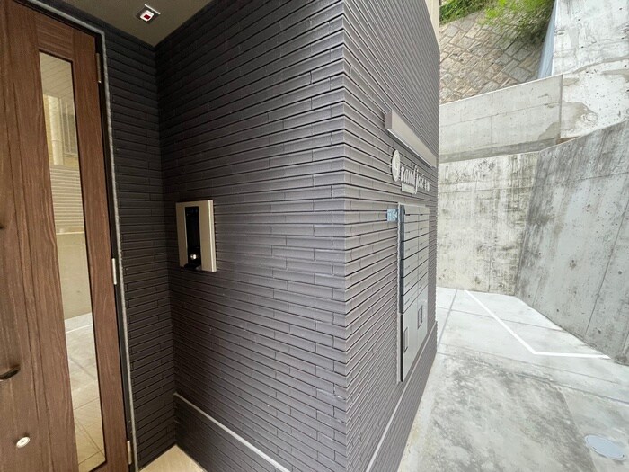 グランジュテ寺畑の物件外観写真