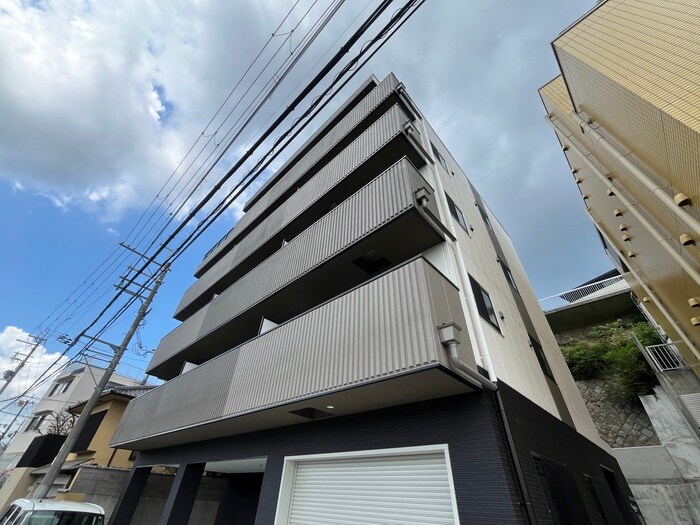 グランジュテ寺畑の物件外観写真