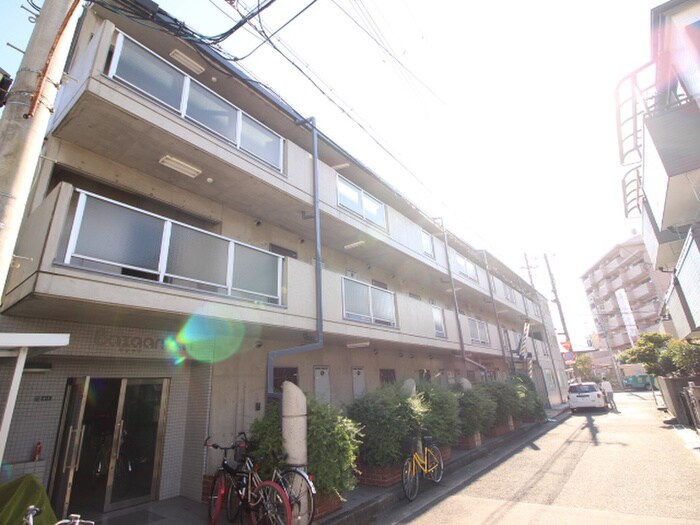 バザーリ塚口の物件外観写真