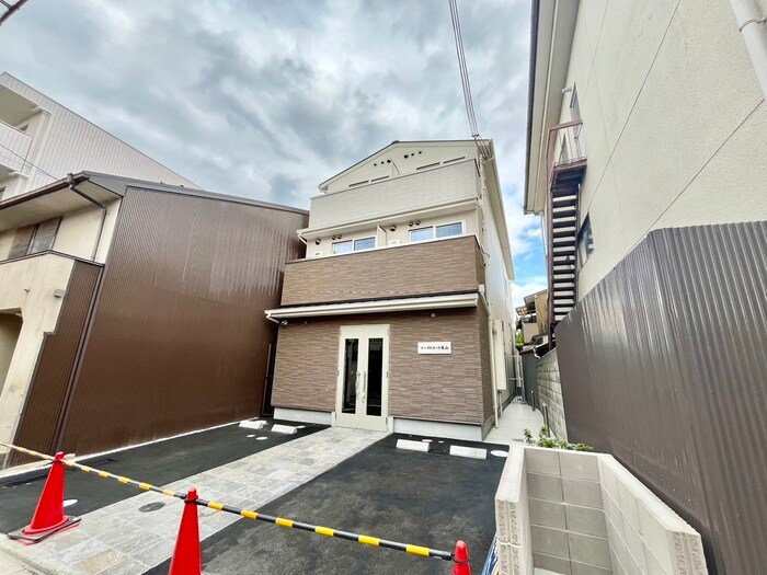 イーストコート東山の物件外観写真