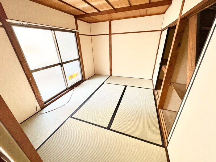 西院太田町貸家の物件内観写真