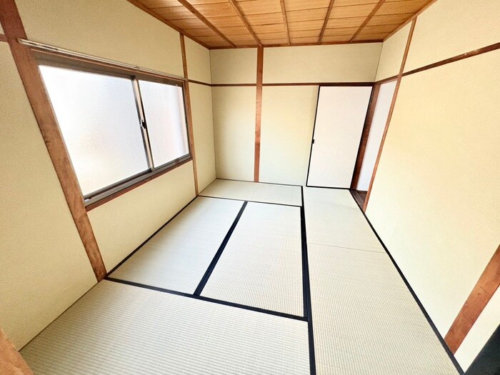 西院太田町貸家の物件内観写真