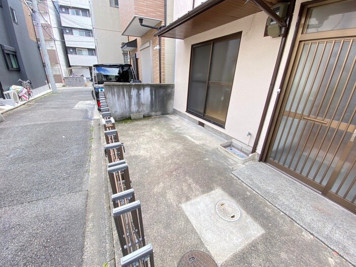 西院太田町貸家の物件外観写真