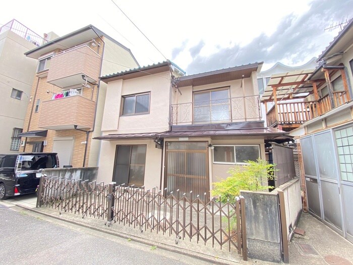 西院太田町貸家の物件外観写真